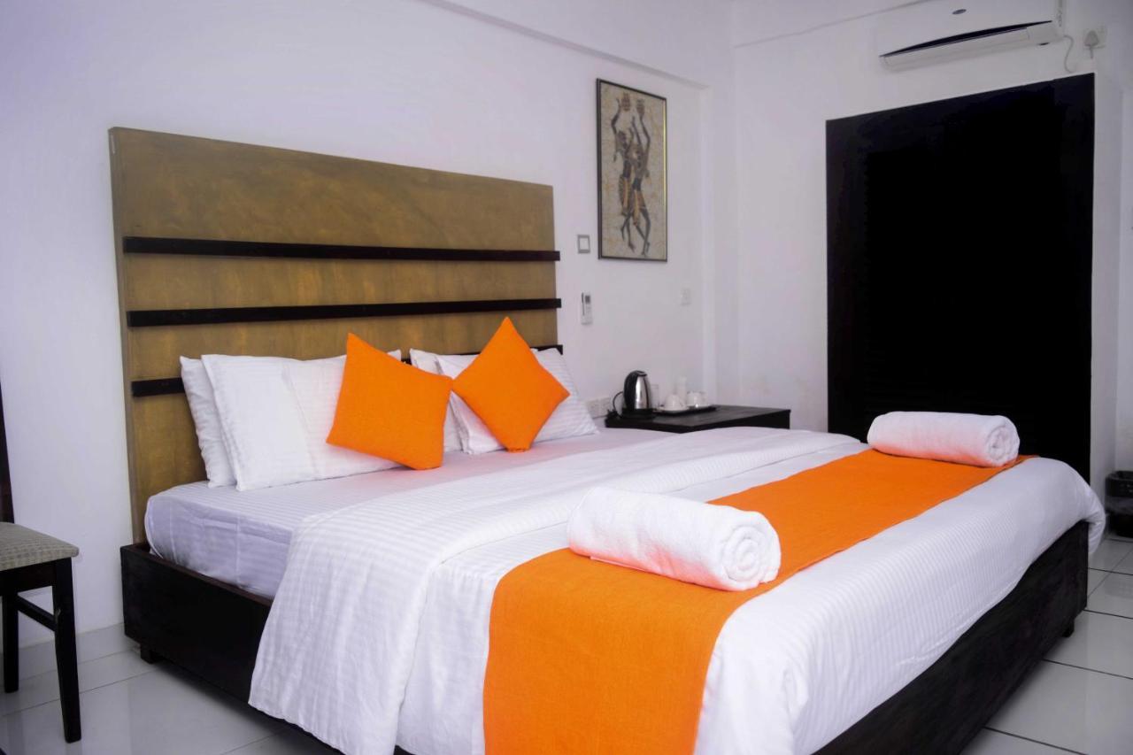 360 Beach Residence Negombo Kültér fotó