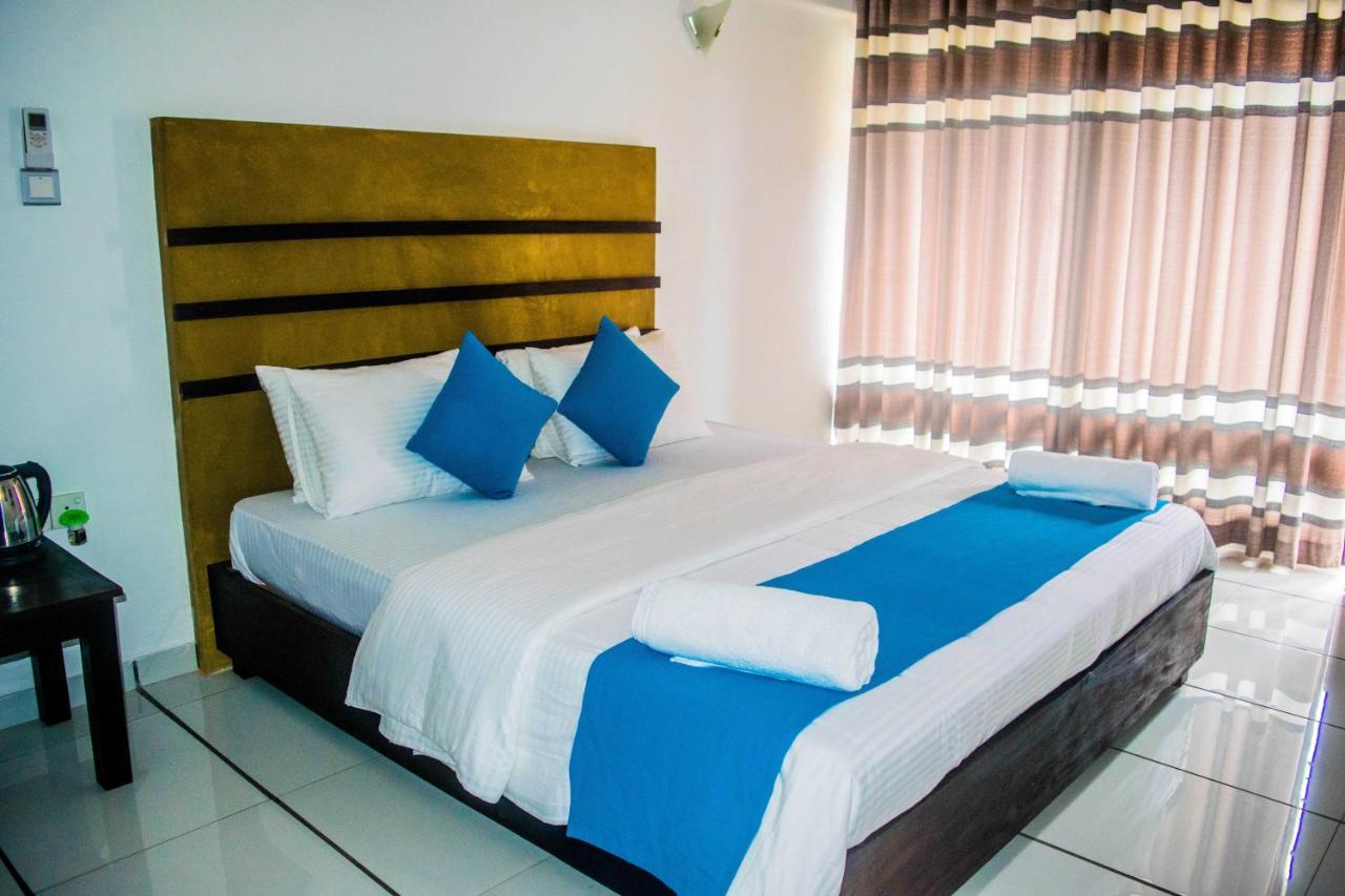 360 Beach Residence Negombo Kültér fotó